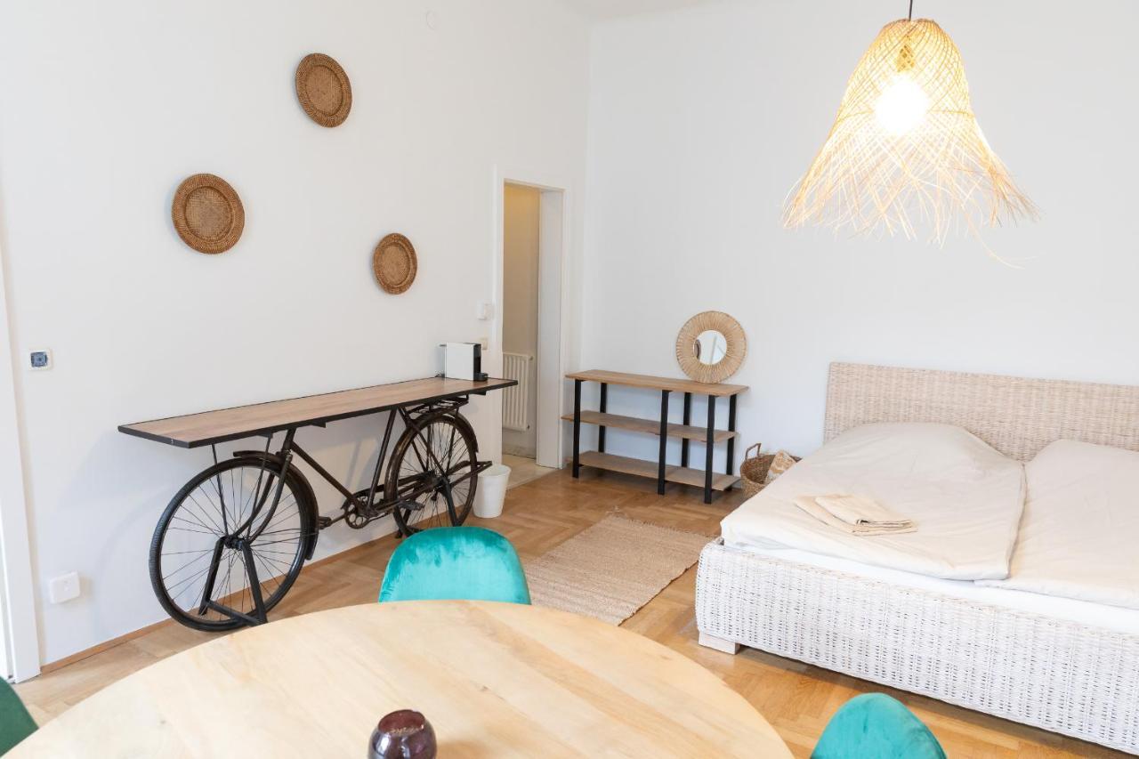 Design Apartments Near Mariahilferstrasse Виена Екстериор снимка