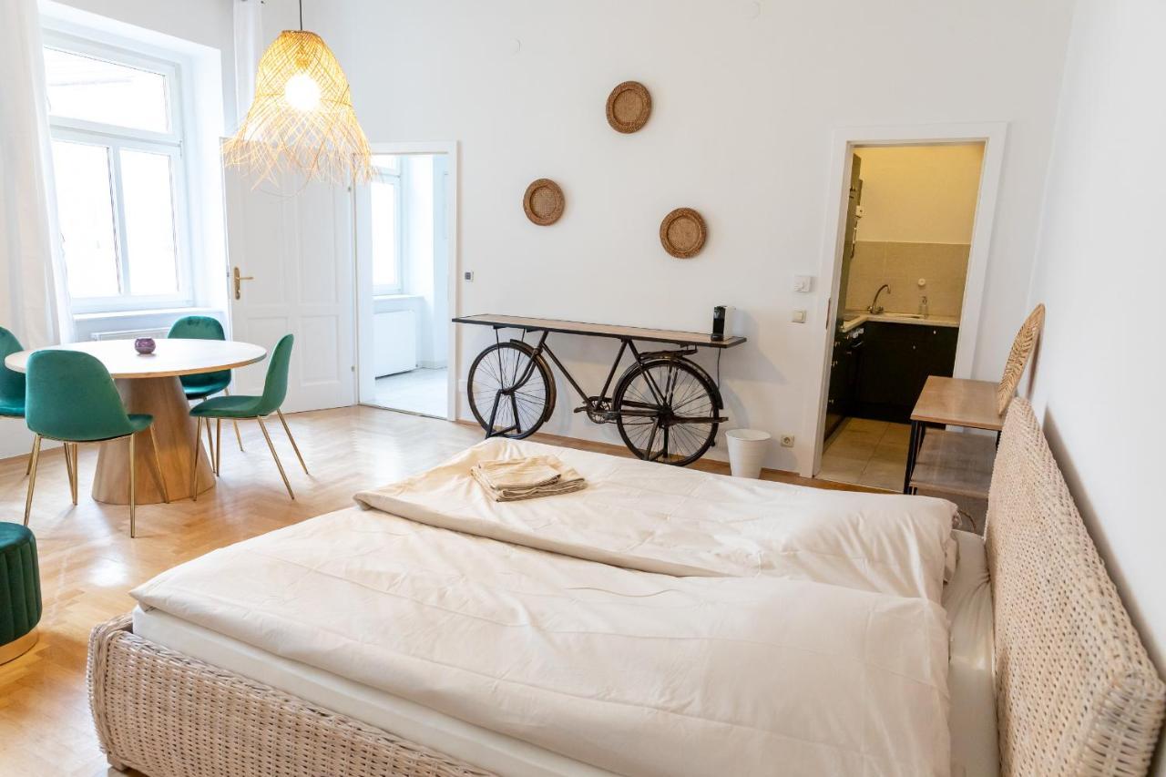 Design Apartments Near Mariahilferstrasse Виена Екстериор снимка