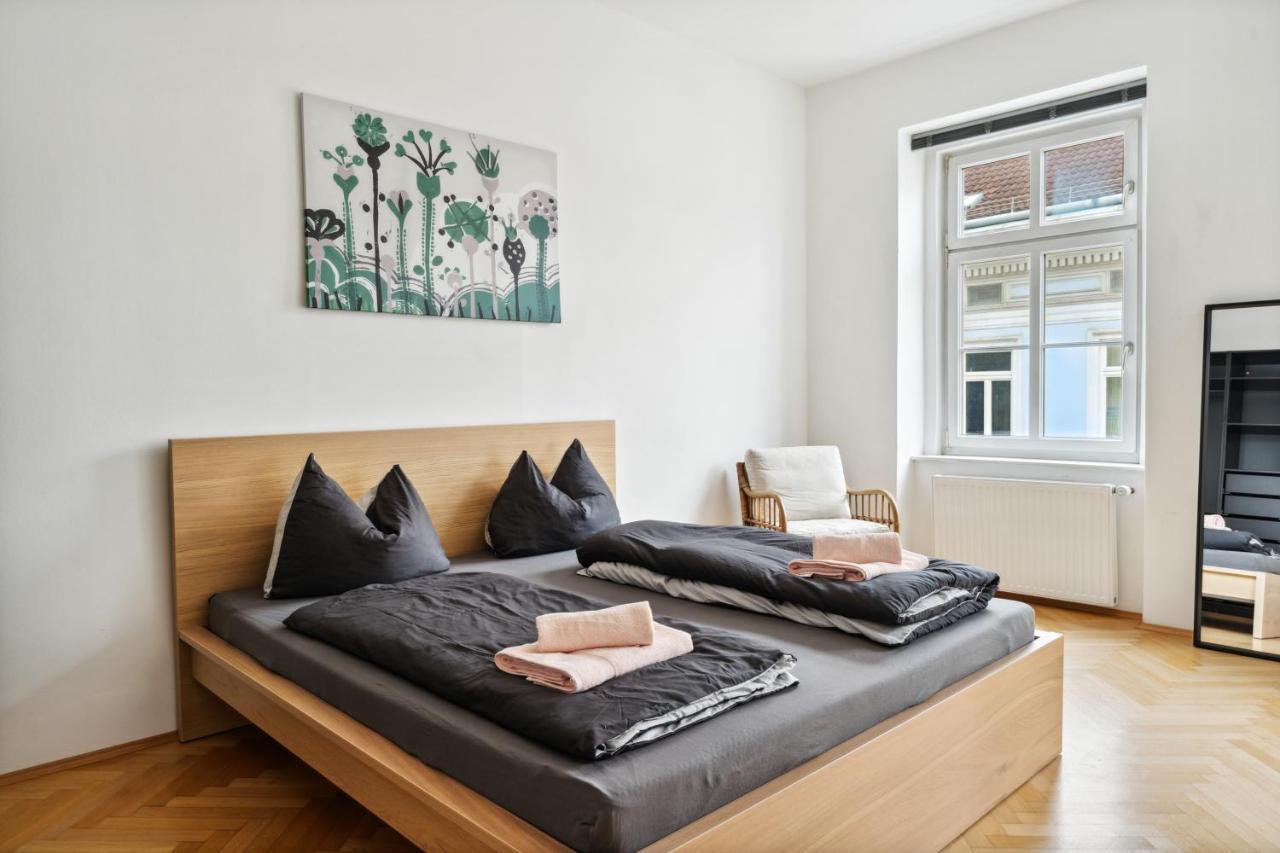 Design Apartments Near Mariahilferstrasse Виена Екстериор снимка