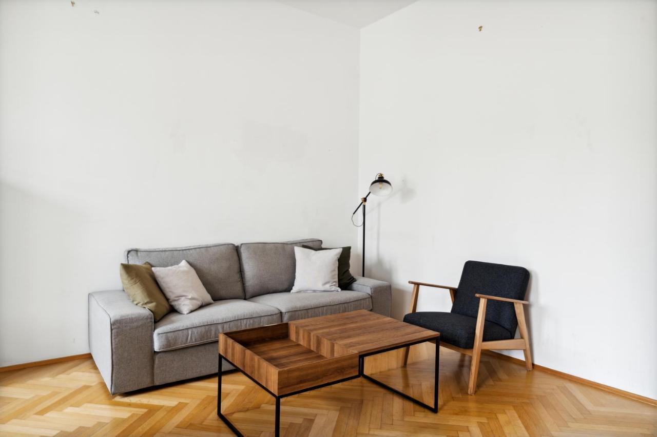 Design Apartments Near Mariahilferstrasse Виена Екстериор снимка